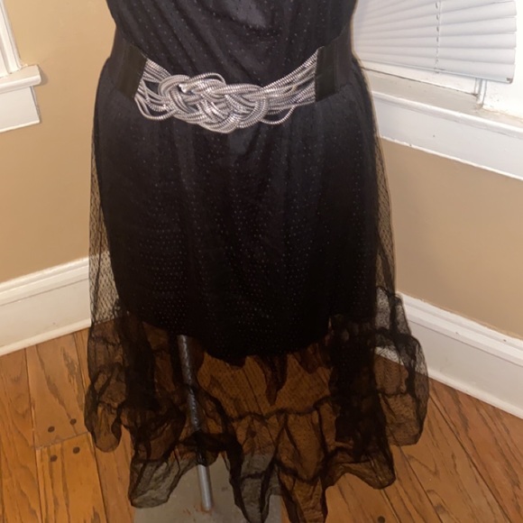 Women’s Dress - Picture 3 of 4